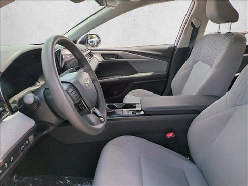 Used 2025 Toyota Camry LE FWD image 15