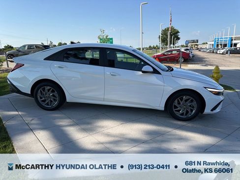 Certified 2024 Hyundai Elantra SEL FWD image 17
