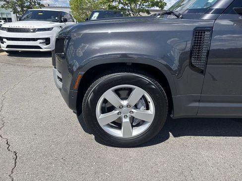 Used 2024 Land Rover Defender 130 S image 11