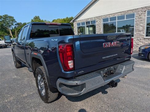Used 2021 GMC Sierra 2500 SLE w/ SLE Value Package; AWD/4WD image 5