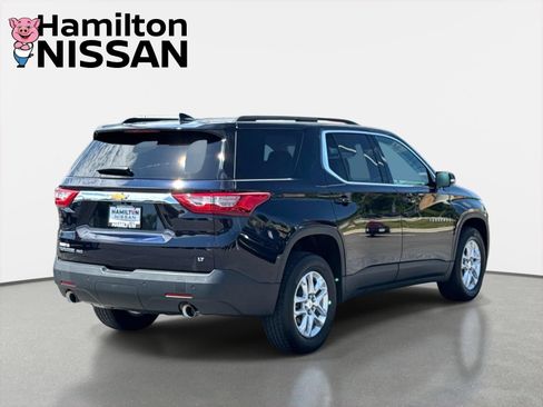 Used 2020 Chevrolet Traverse LT w/ Driver Confidence II Package AWD/4WD image 2
