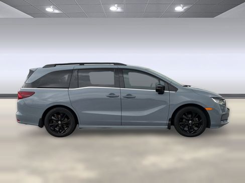 Used 2023 Honda Odyssey Sport image 8