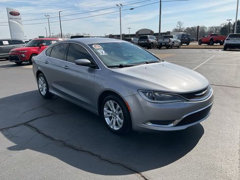 Used 2017 Chrysler 200 Limited Platinum image 20