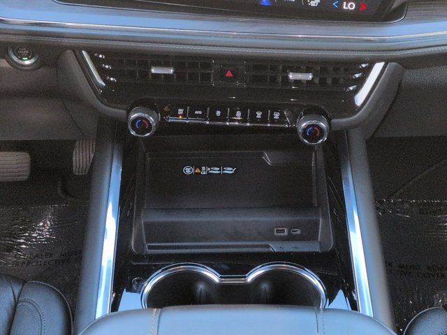 Used 2025 Chevrolet Tahoe LT RWD image 19