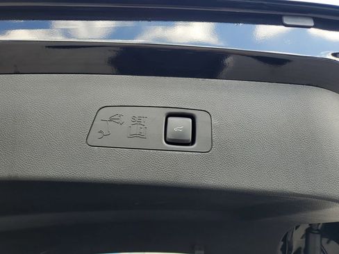 Certified 2024 Lincoln Corsair Reserve w/ Equipment Group 201A image 7