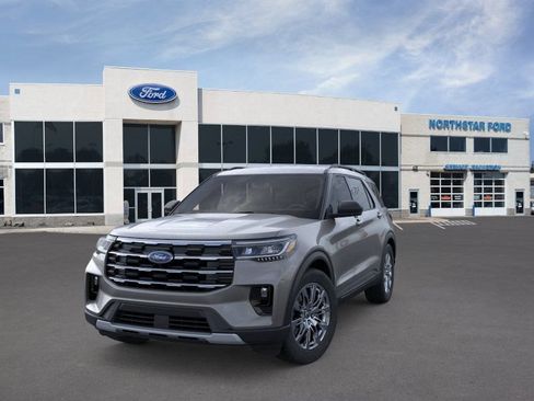 Used 2026 Ford Explorer Active w/ Active Comfort Package AWD/4WD image 2