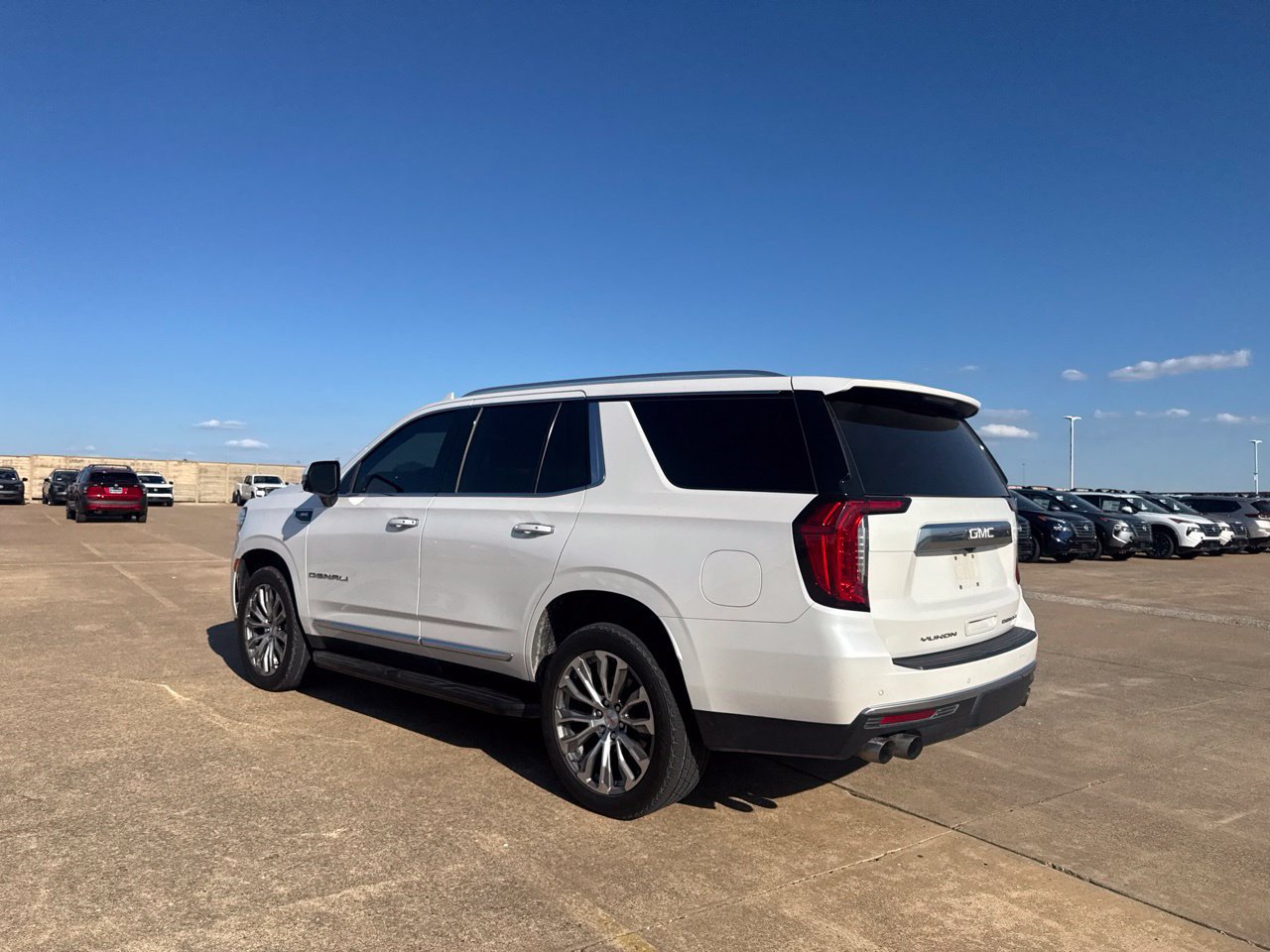 Used 2021 GMC Yukon Denali w/ LPO, Illumination Package AWD/4WD image 20