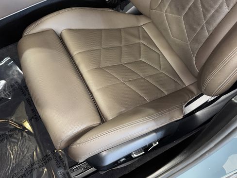 Certified 2025 BMW 530i image 34