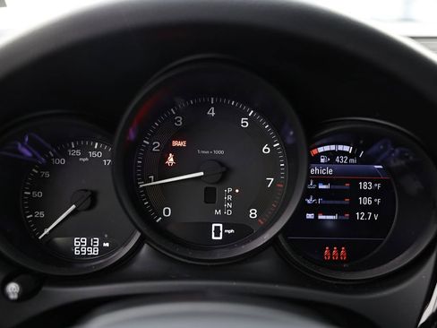 Certified 2026 Porsche Macan AWD/4WD image 36