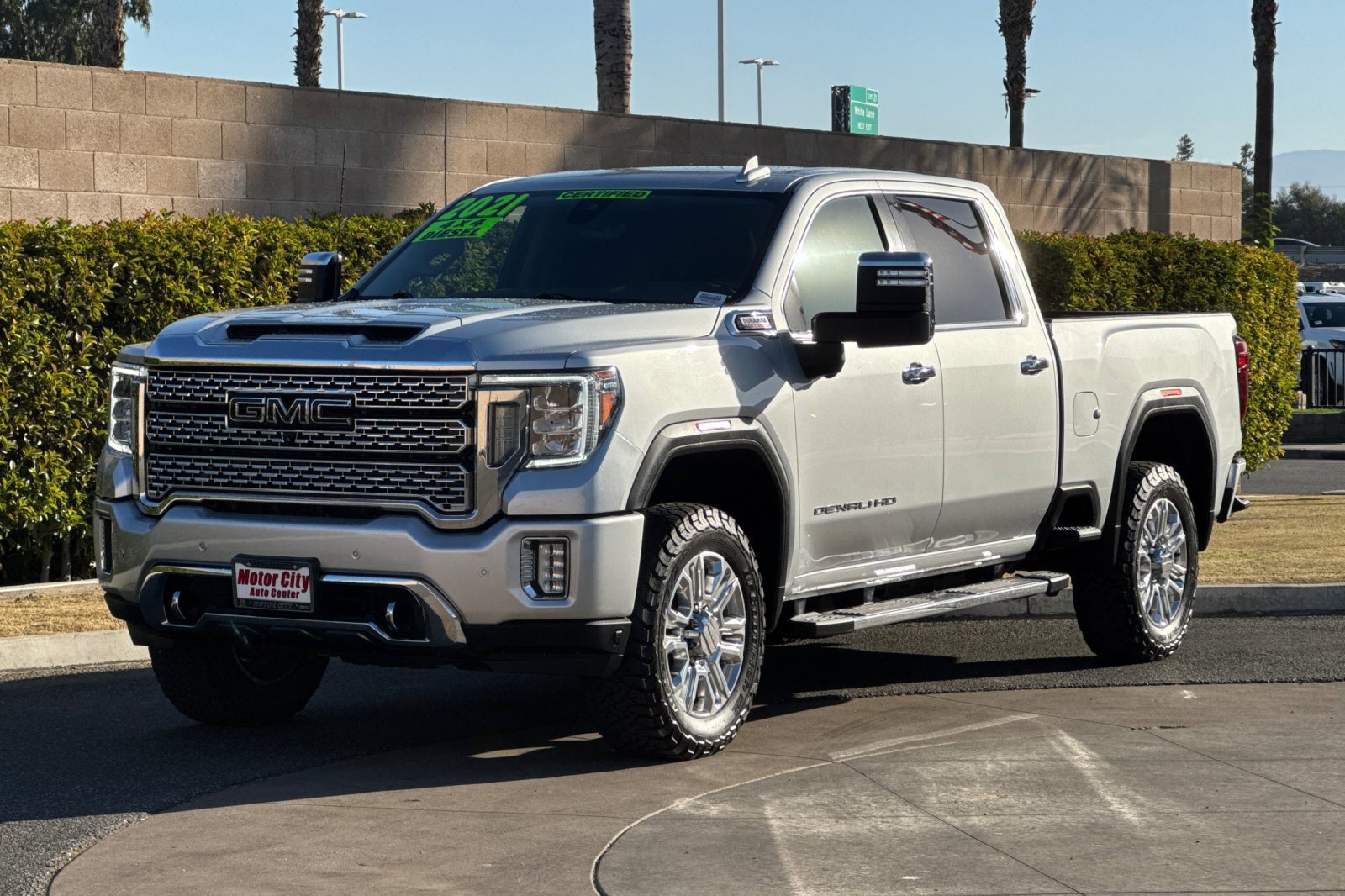Certified 2021 GMC Sierra 2500 Denali w/ Technology Package AWD/4WD image 8