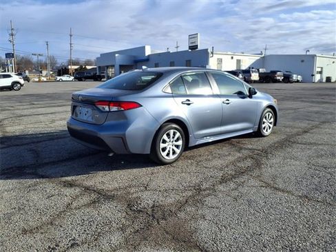 Used 2025 Toyota Corolla LE image 19