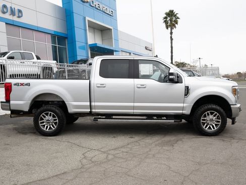 Used 2019 Ford F350 Lariat image 4