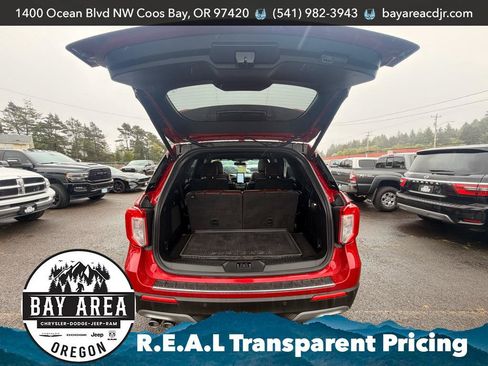 Used 2021 Ford Explorer Platinum w/ Equipment Group 601A AWD/4WD image 7