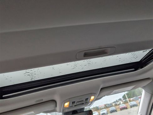 Used 2021 Toyota Highlander Limited image 27