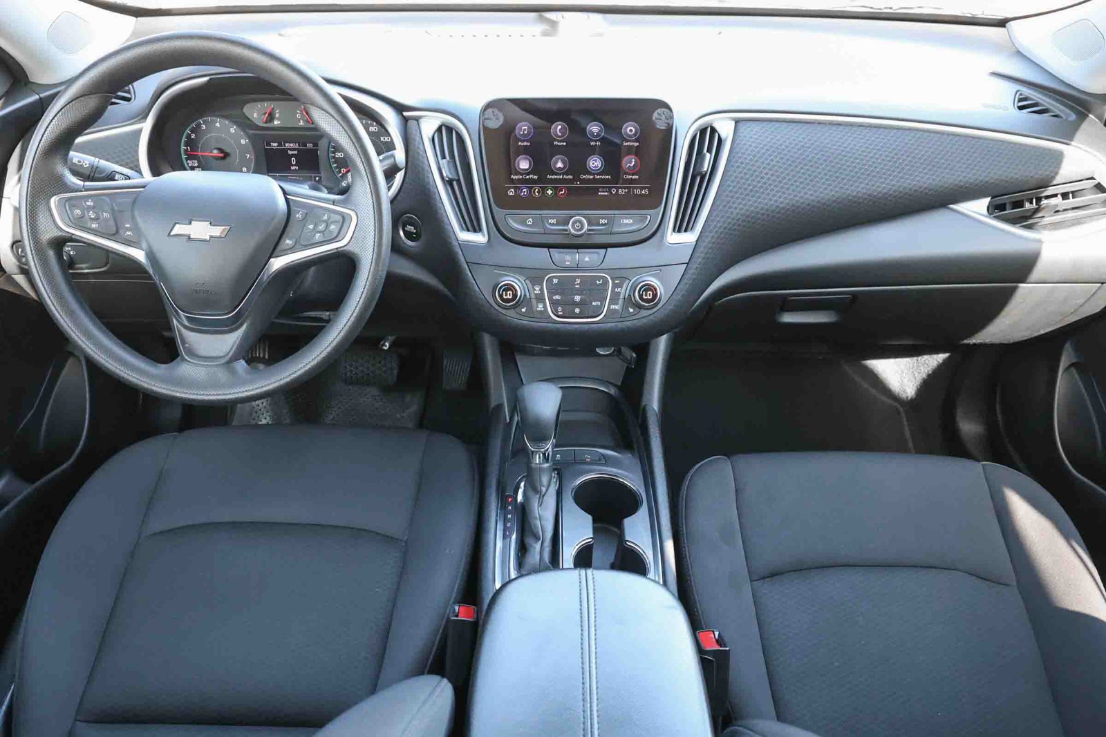 Used 2025 Chevrolet Malibu LT FWD image 2