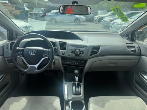 Used 2012 Honda Civic Hybrid Sedan image 8
