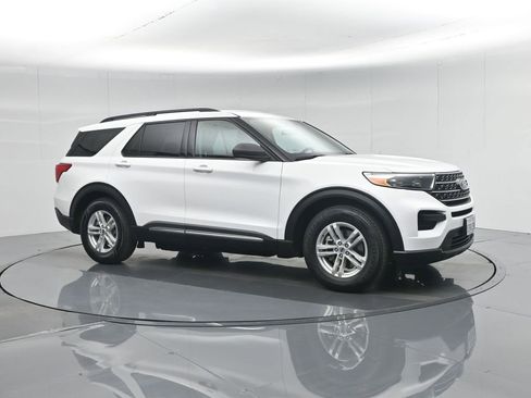 Certified 2021 Ford Explorer XLT image 7