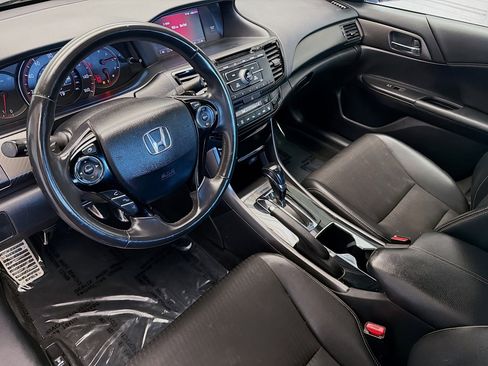 Used 2016 Honda Accord Sport image 7