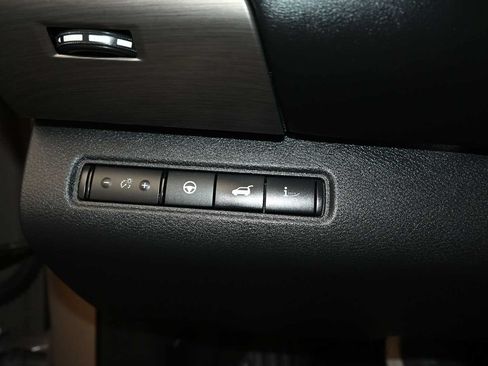 Used 2023 Nissan Pathfinder Platinum w/ Cargo Package AWD/4WD image 25