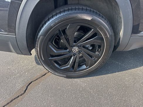 Used 2023 Volkswagen Atlas SE AWD/4WD image 17