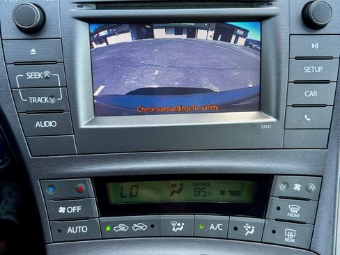 Used 2015 Toyota Prius Two FWD image 7
