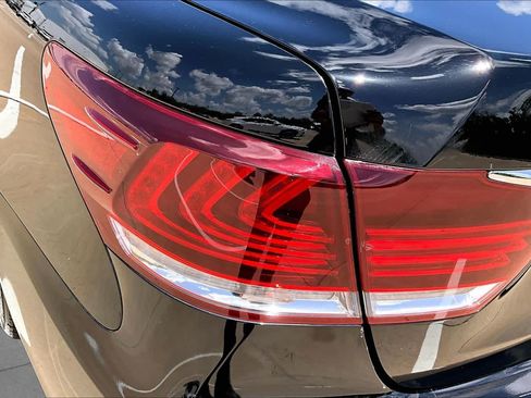 Used 2017 Lexus LS 460 w/ Comfort Package RWD image 29