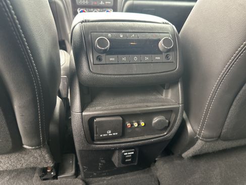 Used 2016 Chevrolet Traverse LTZ AWD/4WD image 27