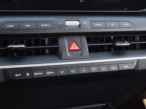 Used 2025 Kia K4 FWD image 12