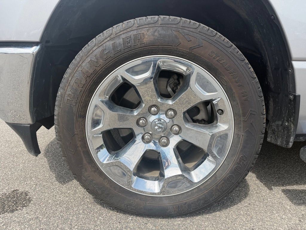 Used 2020 RAM 1500 Big Horn AWD/4WD image 9