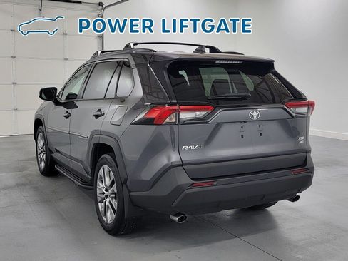 Used 2023 Toyota RAV4 XLE Premium AWD/4WD image 6