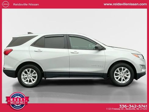 Used 2021 Chevrolet Equinox LS w/ LS Convenience Package image 7