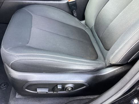 Used 2022 Jeep Grand Cherokee L Laredo w/ Luxury Tech Group I image 12