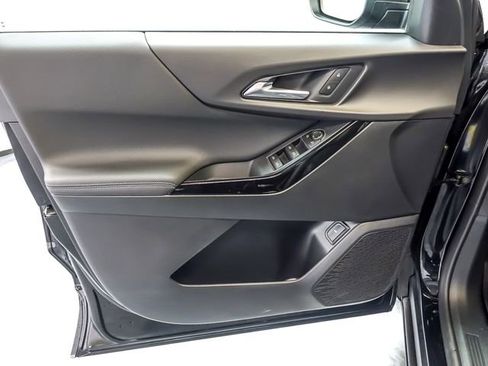 New 2026 Chevrolet Equinox LT image 14