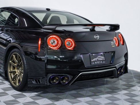 Used 2021 Nissan GT-R Premium AWD/4WD image 22