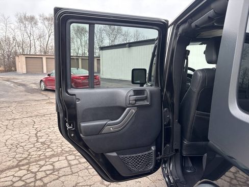 Used 2012 Jeep Wrangler Unlimited Sport AWD/4WD image 18