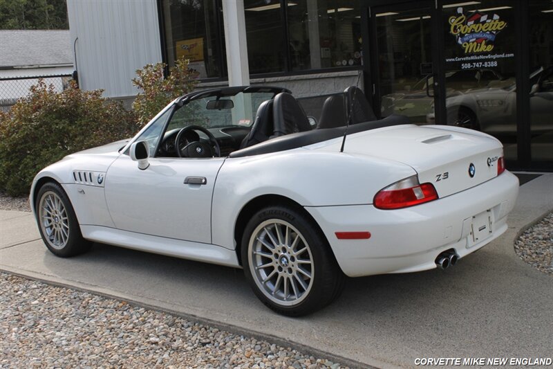 Used 2001 BMW Z3 3.0i RWD image 7