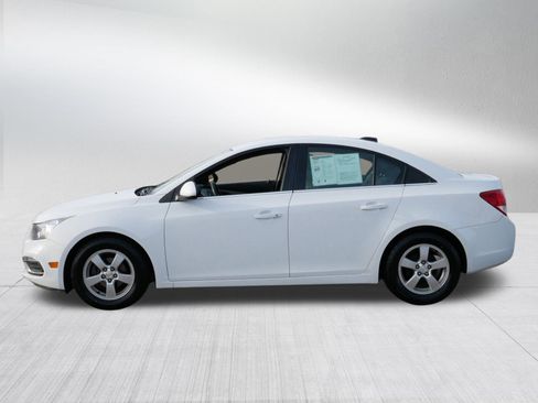 Used 2015 Chevrolet Cruze LT image 4
