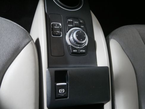 Used 2015 BMW i3 w/ Range Extender image 29