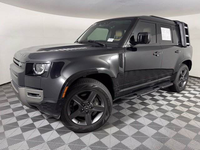 Used 2025 Land Rover Defender 110 X-Dynamic SE AWD/4WD image 1