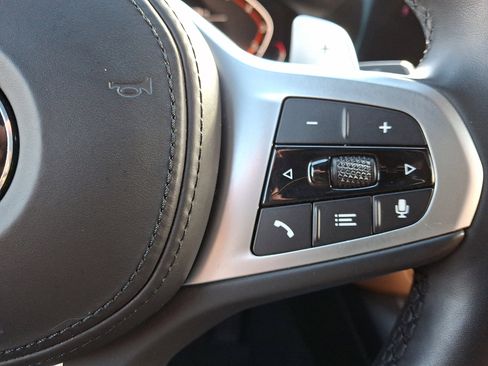 Used 2022 BMW 330i xDrive Sedan w/ M Sport Package image 23