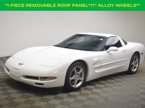 Used 2004 Chevrolet Corvette Base image 3