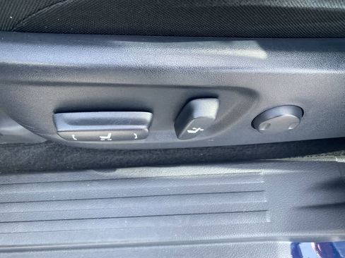 Used 2019 Toyota 4Runner SR5 image 12