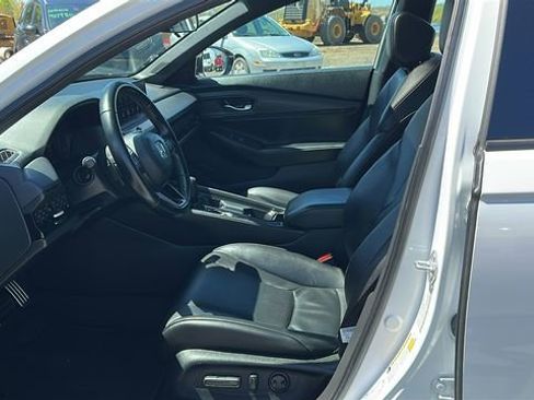 Used 2023 Honda Accord Sport image 9