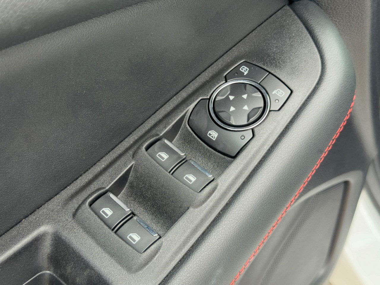 Used 2021 Ford Edge ST-Line FWD image 15
