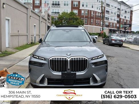 Used 2025 BMW X7 xDrive40i AWD/4WD image 3