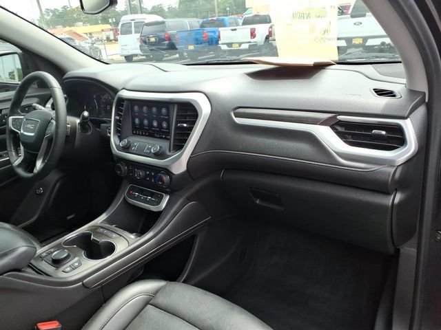 Used 2021 GMC Acadia SLT w/ Technology Package FWD image 17