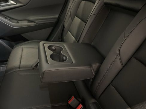 New 2026 Chevrolet Equinox LT w/ Convenience Package II image 29