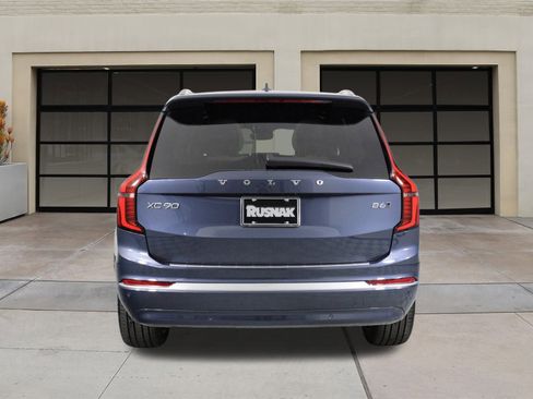 New 2026 Volvo XC90 B6 Plus w/ Protection Package image 4