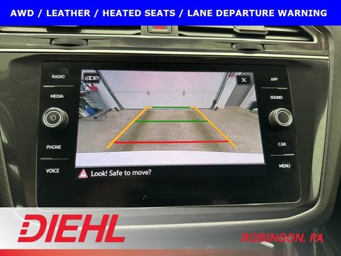 Used 2024 Volkswagen Tiguan SE image 30