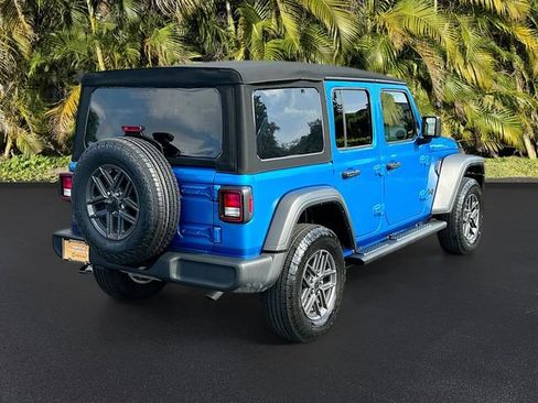 Used 2024 Jeep Wrangler Sport S image 5
